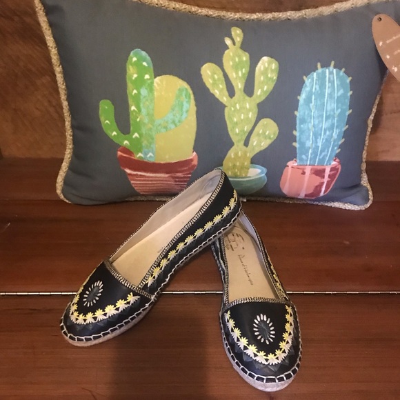 House of Harlow shoes - Picture 2 of 12